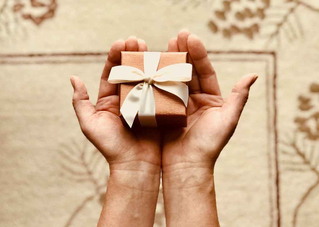 The Subtle Craft of Re-Gifting: How to Share Presents&nbsp;Secretly
